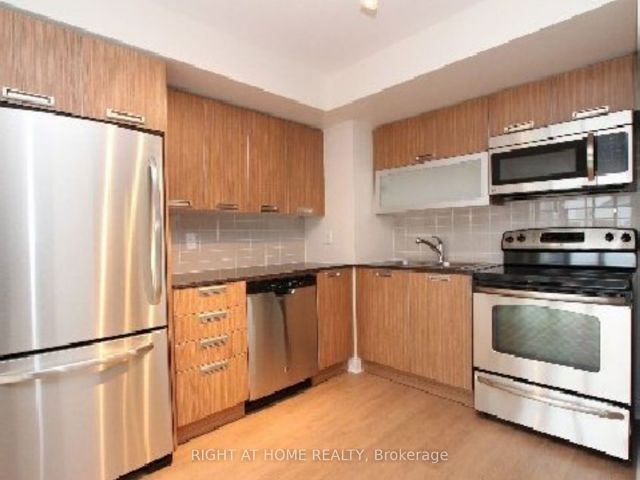 812 - 28 Ted Rogers Way