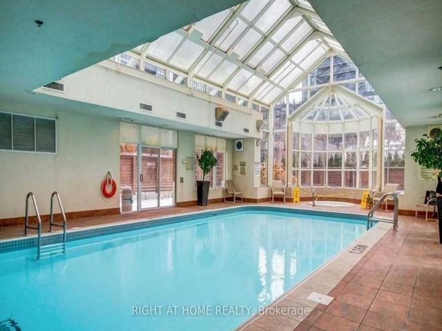 812 - 28 Ted Rogers Way