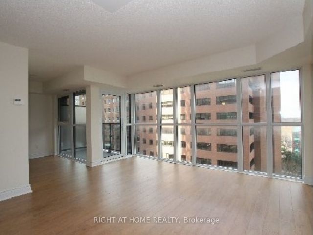 812 - 28 Ted Rogers Way
