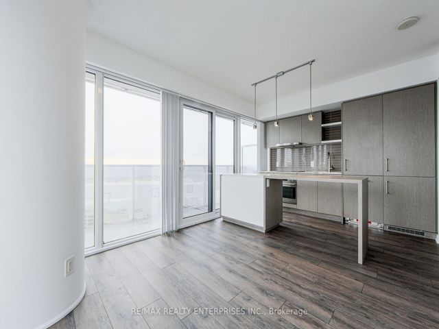 5107 - 88 Harbour St