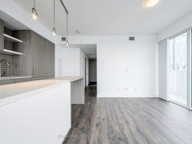 5107 - 88 Harbour St