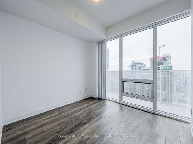 5107 - 88 Harbour St