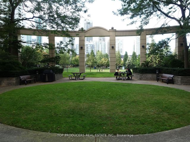 705 - 51 Harrison Garden Blvd