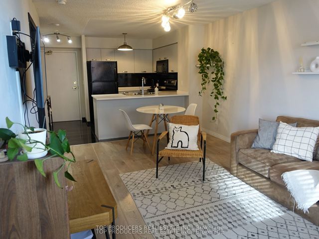 705 - 51 Harrison Garden Blvd