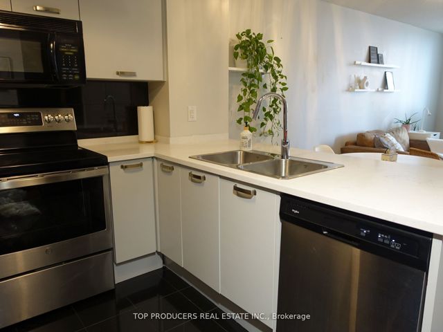 705 - 51 Harrison Garden Blvd