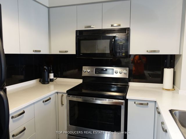 705 - 51 Harrison Garden Blvd