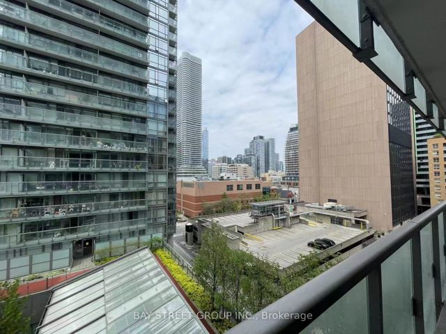609 - 38 Grenville St