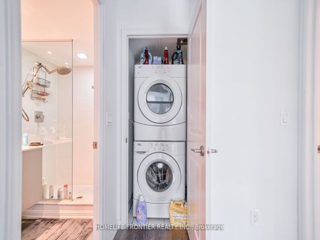 TH77B - 85 East Liberty St