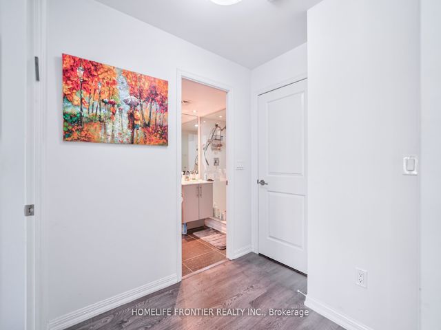 TH77B - 85 East Liberty St