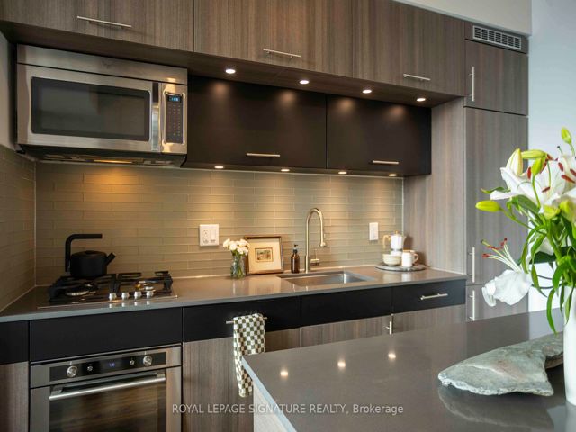 408 - 205 Manning Ave