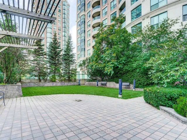 1103 - 7 Lorraine Dr
