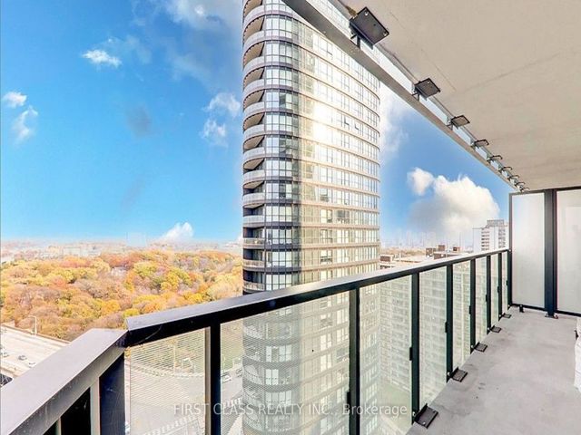 1703 - 575 Bloor St E