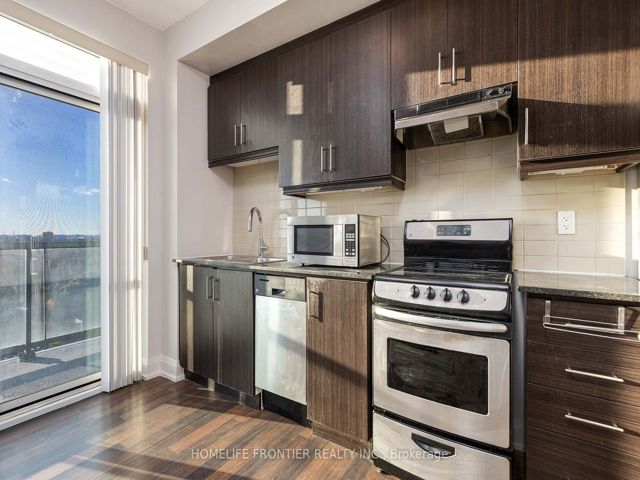 1907 - 68 Canterbury Pl