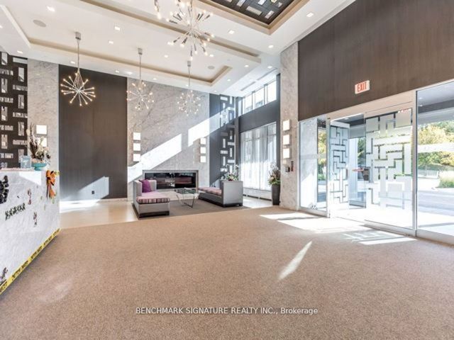 602 - 18 Graydon Hall Dr
