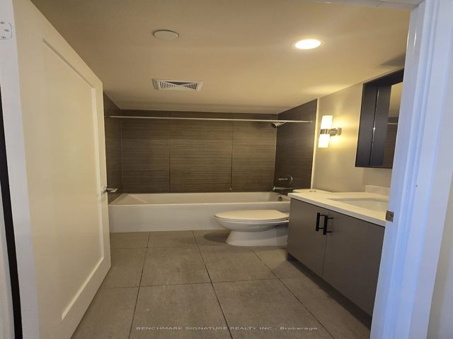602 - 18 Graydon Hall Dr