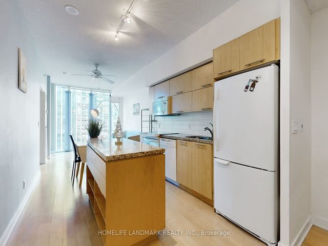 1001 - 21 Nelson St