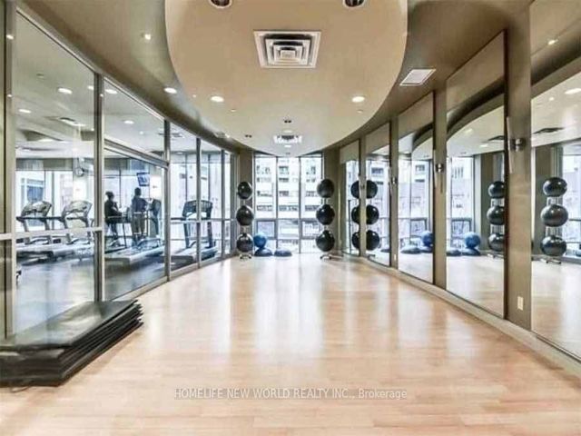 3813 - 761 Bay St