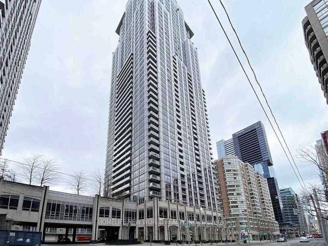 3813 - 761 Bay St