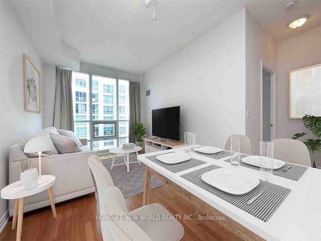 3813 - 761 Bay St