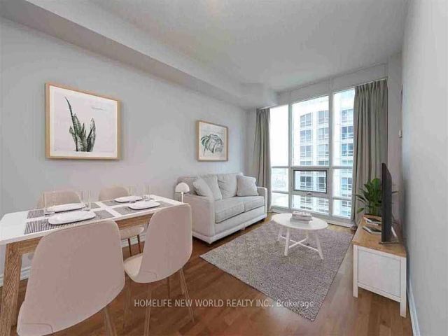 3813 - 761 Bay St