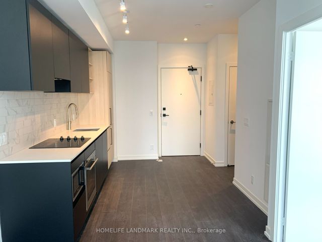 2707 - 55 Mercer St
