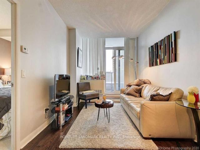 303 - 4968 Yonge St