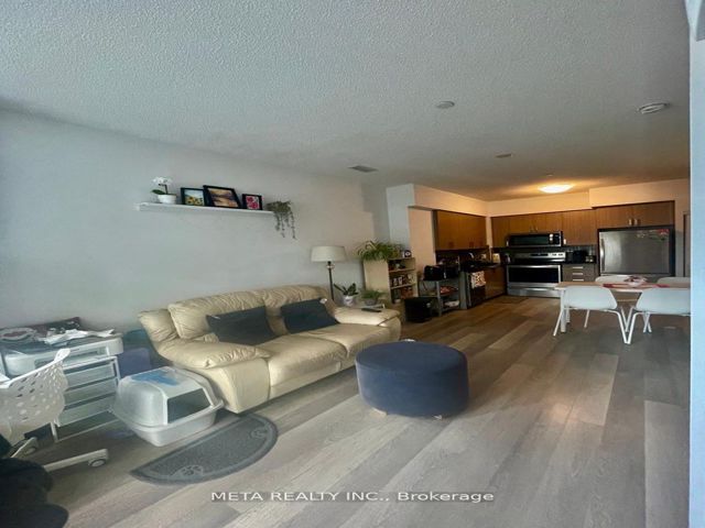 218 - 1603 Eglinton Ave W