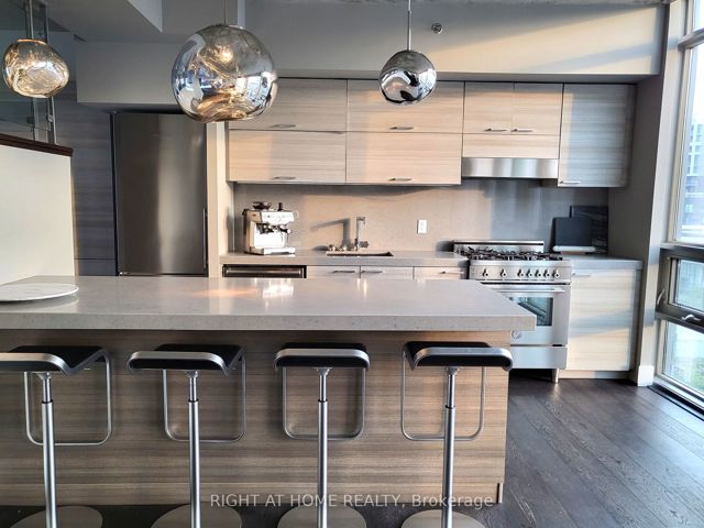 PH1027 - 55 Stewart St