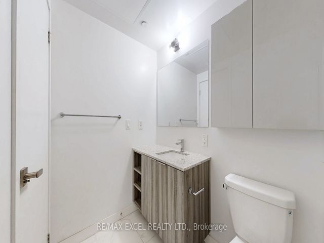363 - 31 Tippett Rd