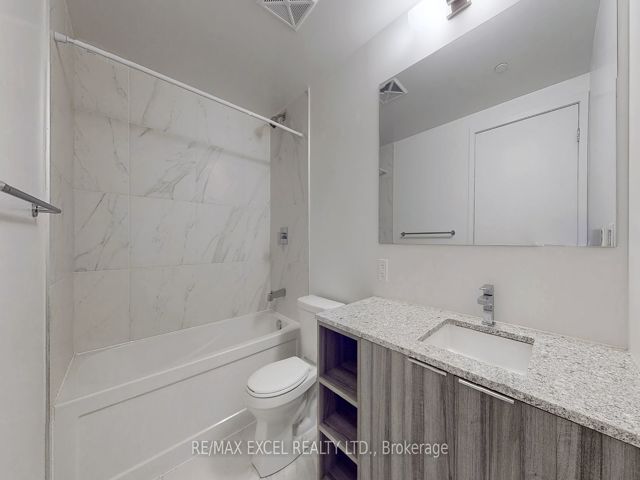 363 - 31 Tippett Rd