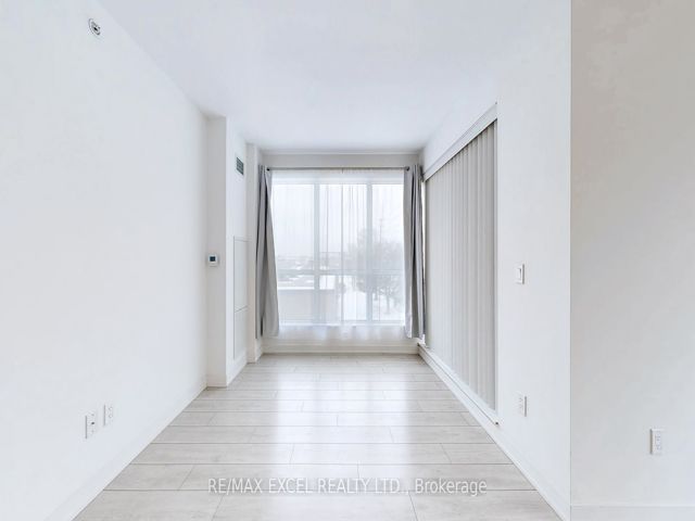 363 - 31 Tippett Rd