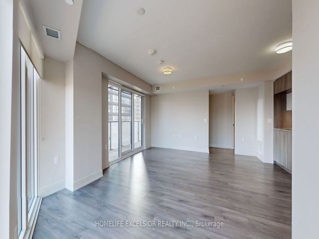 803 - 575 Bloor St E