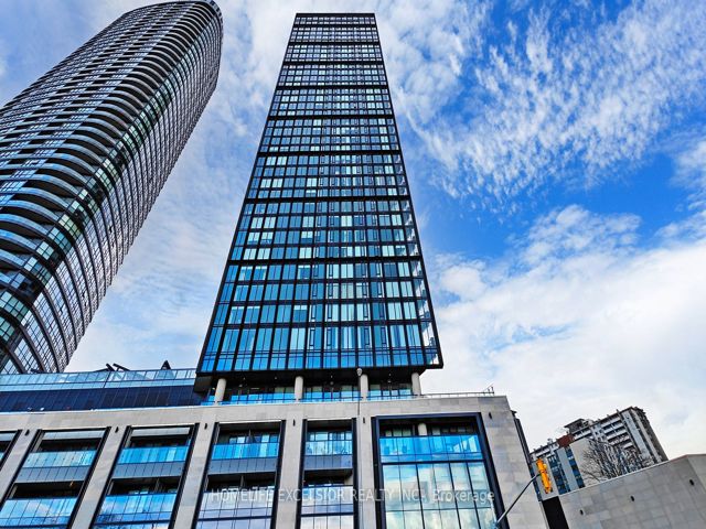 803 - 575 Bloor St E