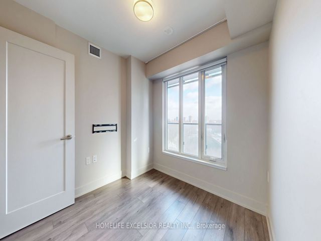 803 - 575 Bloor St E