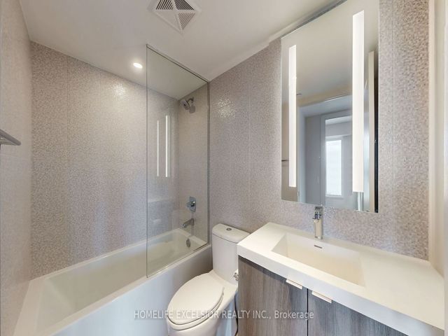 803 - 575 Bloor St E