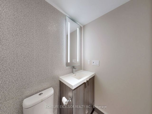 803 - 575 Bloor St E