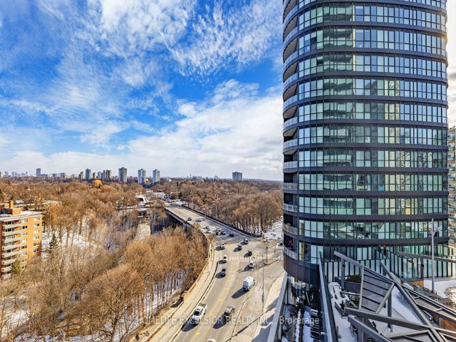 803 - 575 Bloor St E