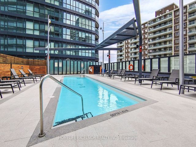 803 - 575 Bloor St E