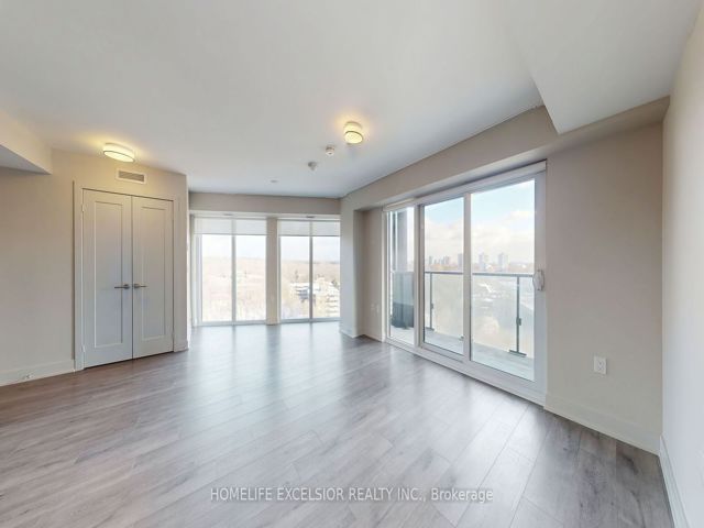 803 - 575 Bloor St E