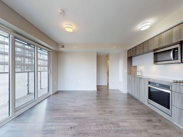 803 - 575 Bloor St E