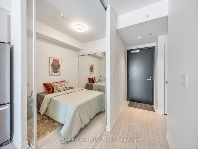 509 - 31 Tippett Rd