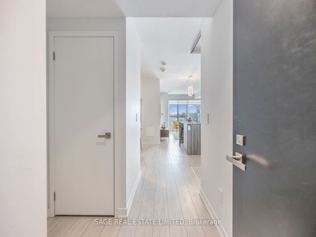 509 - 31 Tippett Rd