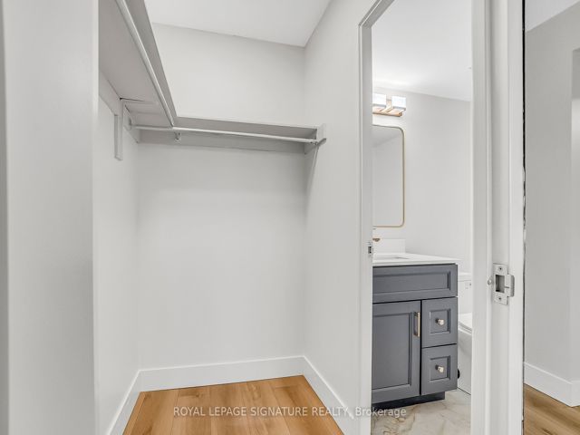 209 - 20 Sunrise Ave