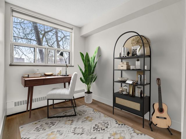 209 - 20 Sunrise Ave