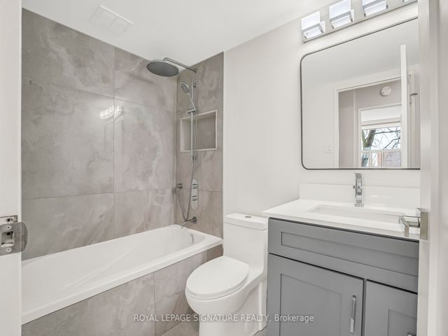 209 - 20 Sunrise Ave
