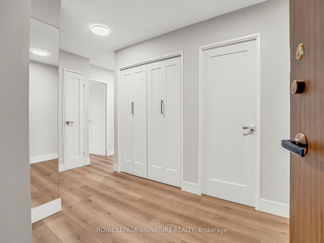 209 - 20 Sunrise Ave