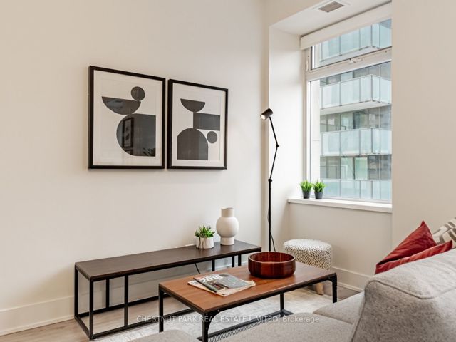 420 - 111 St Clair Ave