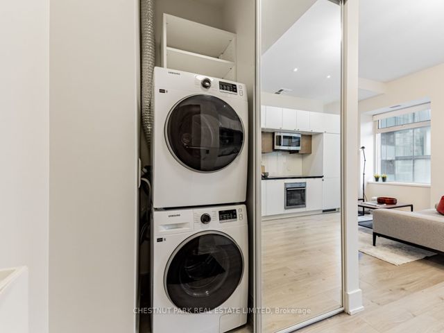 420 - 111 St Clair Ave
