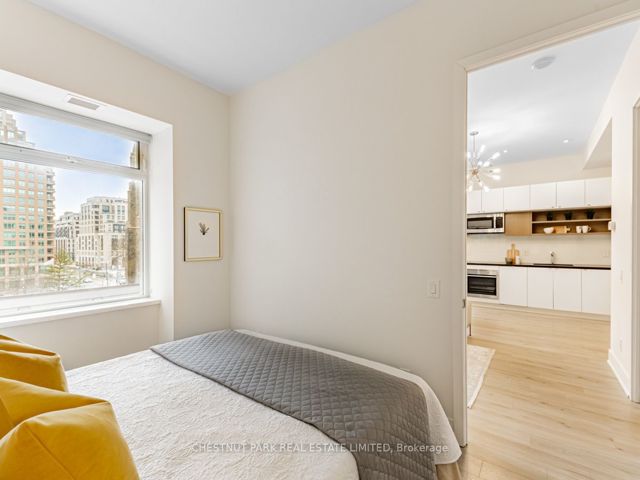 420 - 111 St Clair Ave