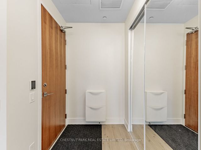 420 - 111 St Clair Ave
